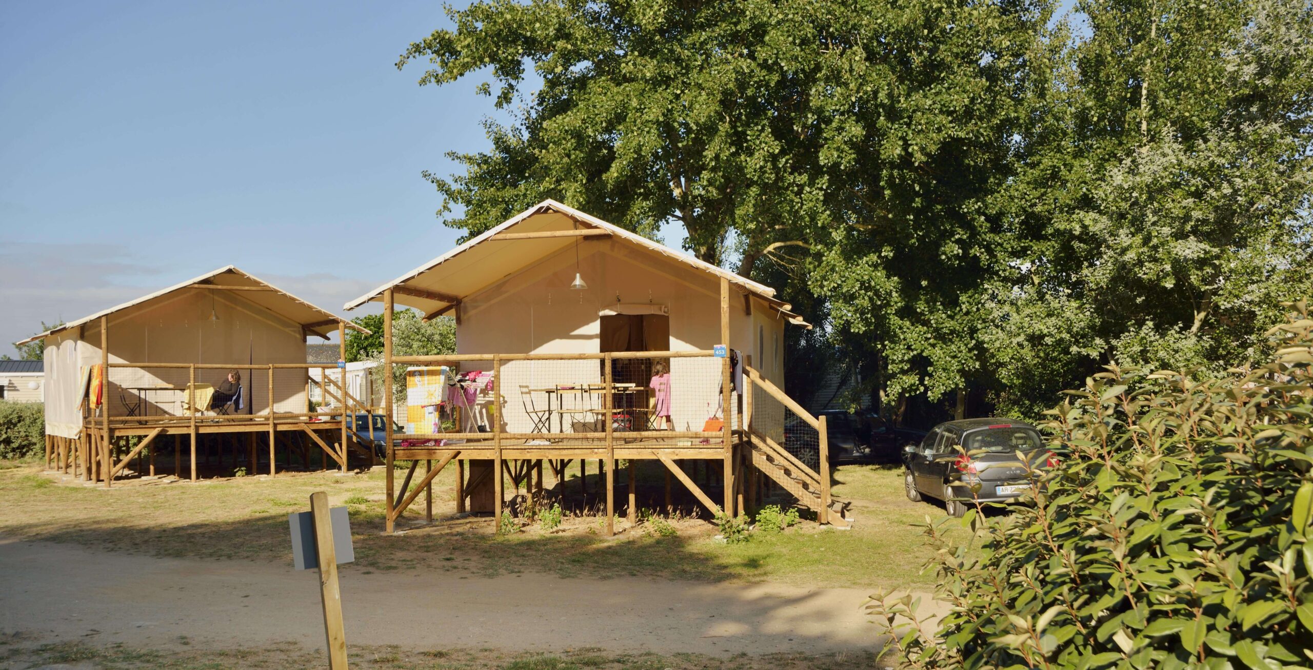 Cabane Lodge op palen Standard 34m² (2 kamers) – overdekt terras 11m²